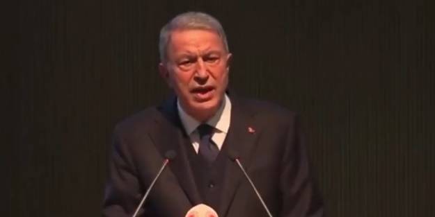 Bakan Hulusi Akar ayar vermişti... Yüzerek adaya çıktılar
