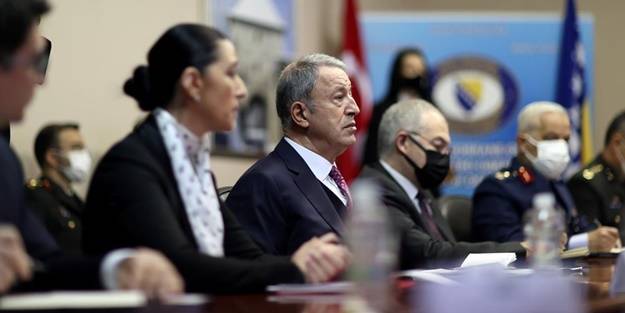 Bakan Hulusi Akar'dan ''arabuluculuk'' teklifi