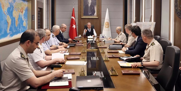 Bakan Hulusi Akar’dan çok net açıklama: Evet demeyiz