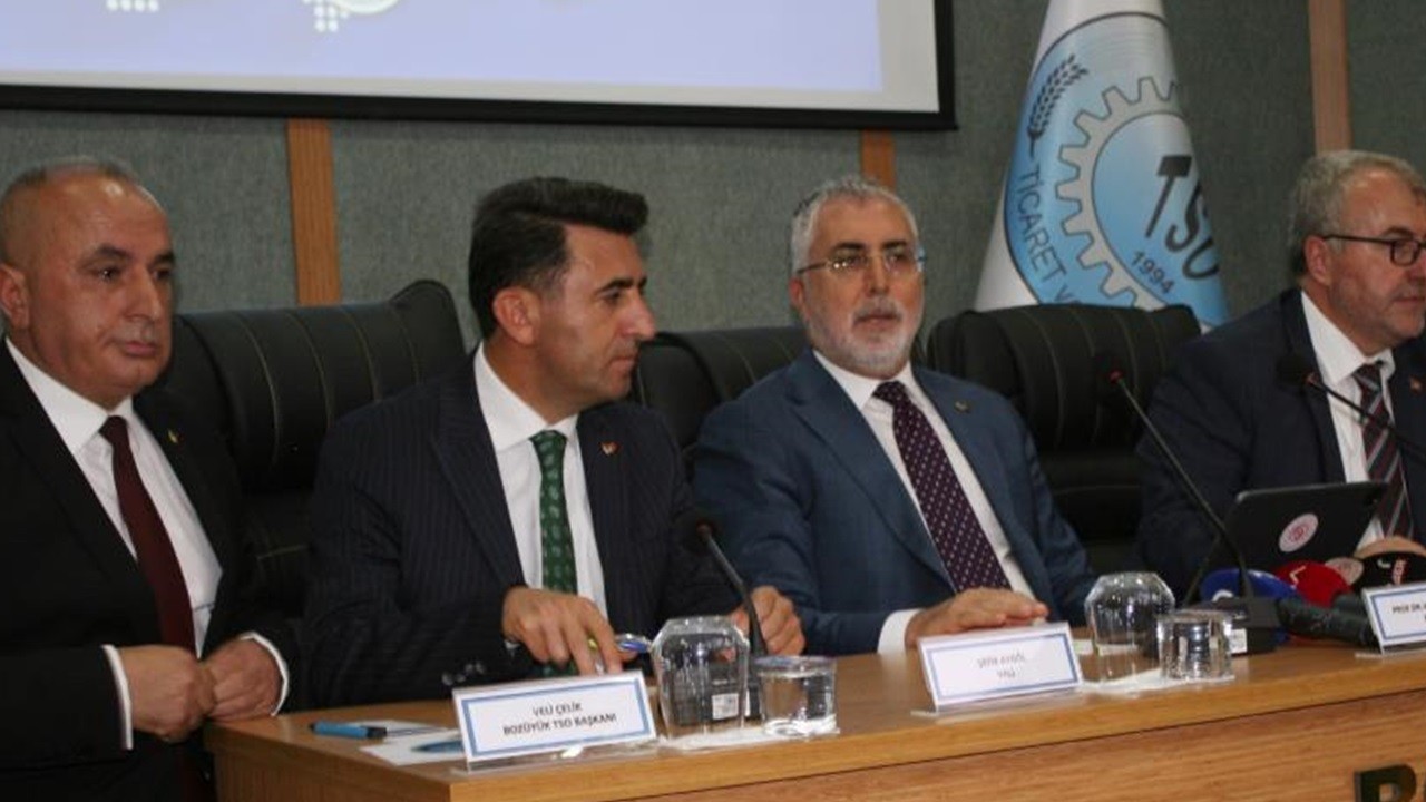 Bakan Işıkhan: "Üniversite öğrencileri esnek ve part time çalışabileceklerdir"