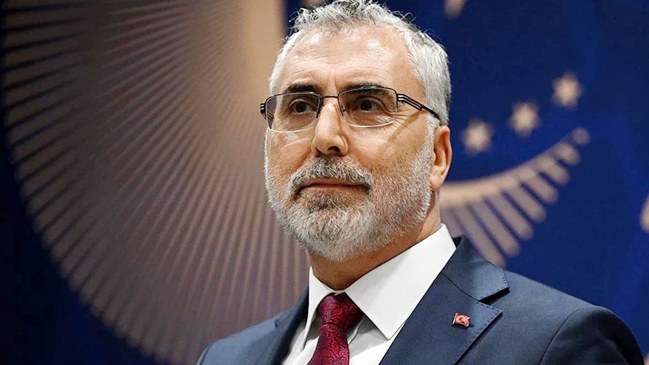 Bakan Işıkhan’dan işsizlik oranı açıklaması: İstihdamın yüzyılını inşa ediyoruz!