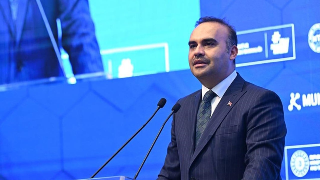 Bakan Kacır'dan Türk girişimcilere çağrı Küresel pazarda hemen yerinizi alın