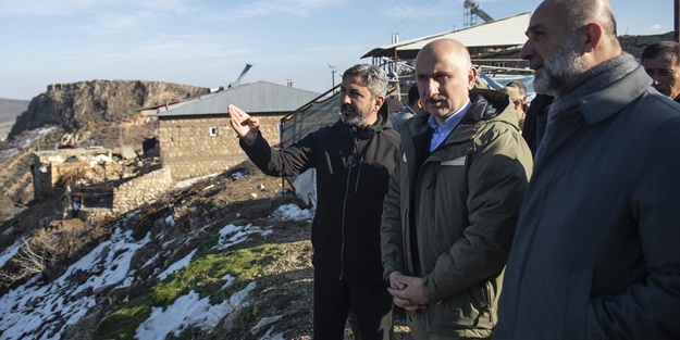 Bakan Karaismailoğlu, Adıyaman'da incelemelerini sürdürdü