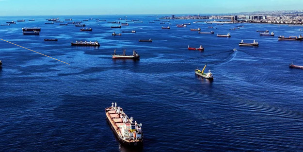 Bakan Karaismailoğlu duyurdu: Dünya Deniz Ticaret Filosu sıralamasında Türkiye, 14. sıraya yükseldi!