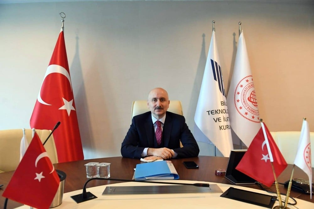 Bakan Karaismailoğlu, GSM operatörleriyle görüştü 