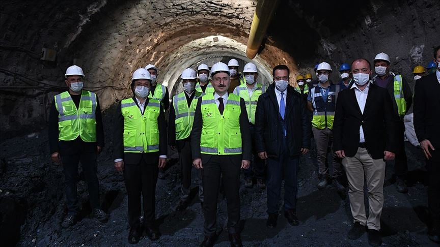 Bakan Karaismailoğlu: Hedefimiz yolcu taşımacılığında demir yolunun payını yüzde 4'e çıkarma