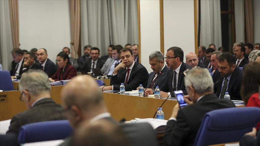 Bakan Kasapoğlu: 25 vakıf üniversitesiyle yüzde 100 spor bursunu imzalıyoruz