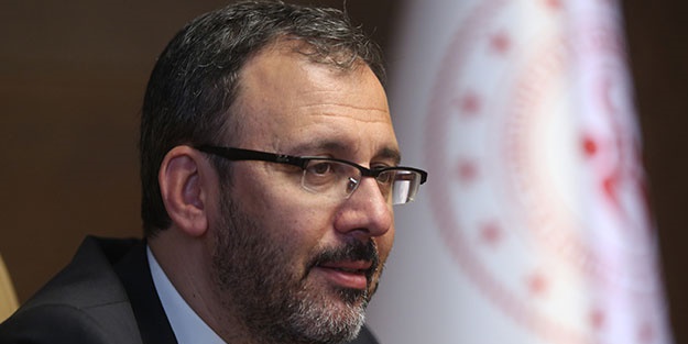 Bakan Kasapoğlu: Başakşehir maçı kazanamadı ama milyarlarca insanın saygısını kazandı