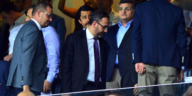 Bakan Kasapoğlu, Fenerbahçe tribünlerinde