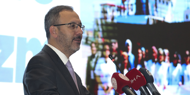 Bakan Kasapoğlu, gençlerle buluştu!