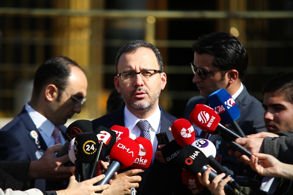 Bakan Kasapoğlu: “Maçların seyircisiz oynanması gündemimizde değil” 