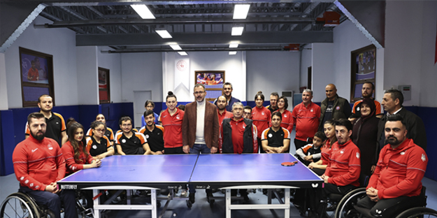 Bakan Kasapoğlu sporcularla buluştu!