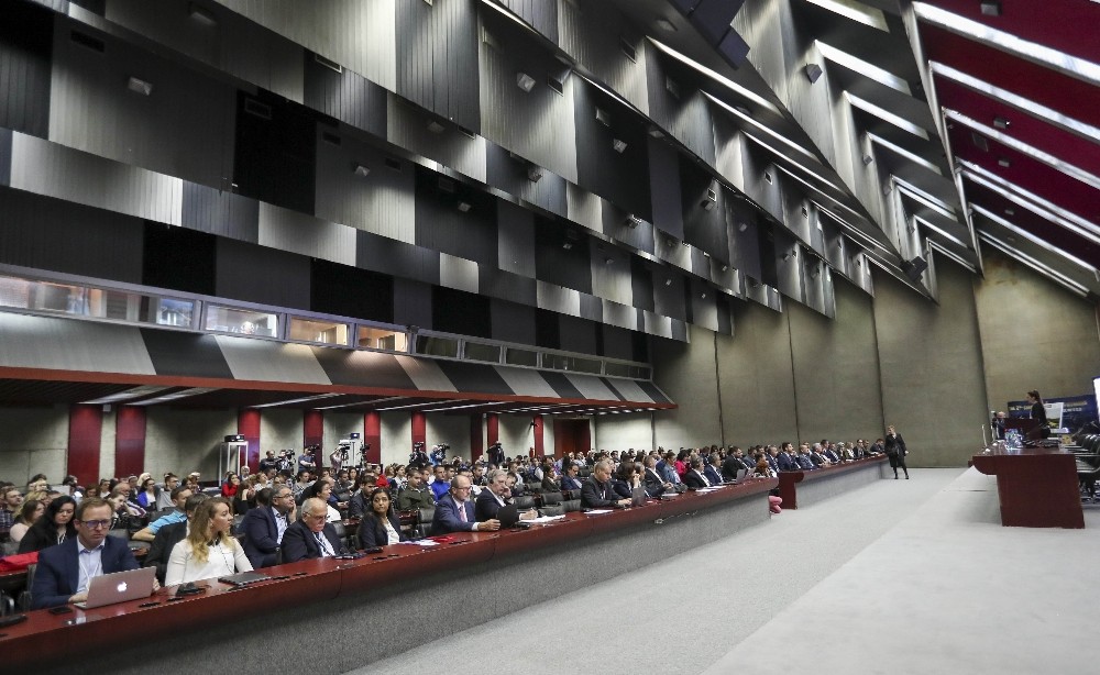 Bakan Kasapoğlu: “Sporun birleştirici etkisini ön plana çıkarmak için tüm paydaşlara iş düşüyor” 