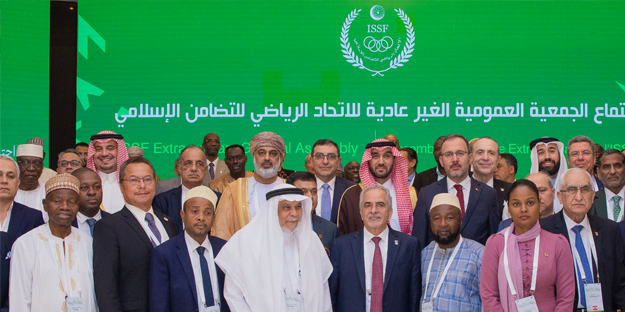 Bakan Kasapoğlu, Suudi Arabistan'da... Kritik toplantıya katıldı!