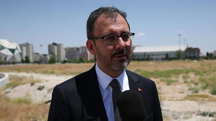 Bakan Kasapoğlu'ndan İskenderun'a 19 spor tesisi sözü
