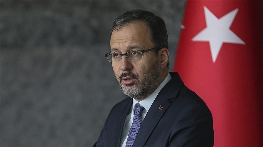 Bakan Kasapoğlu'ndan madalya kazanan milli tekvandoculara tebrik