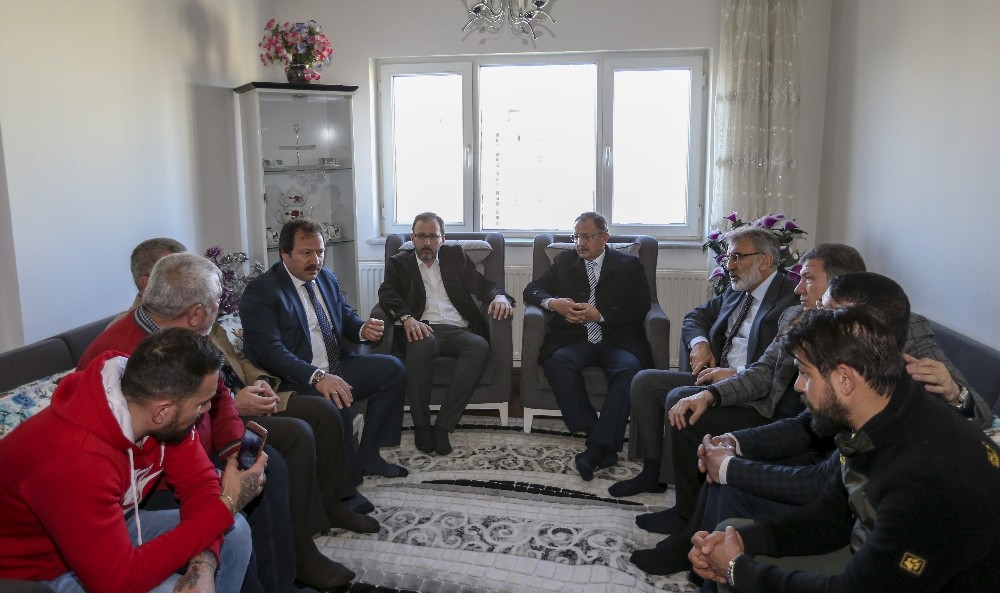 Bakan Kasapoğlu’ndan taziye ziyareti 