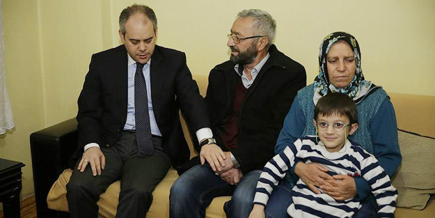 Bakan Kılıç şehit ailesini ziyaret etti