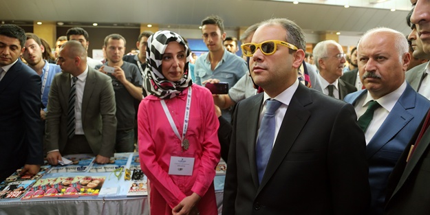 Bakan Kılıç'dan ihlas kolejinin 3D eğitimine övgü