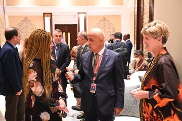 Bakan Kirişçi Kanadalı mevkidaşı ile görüştü