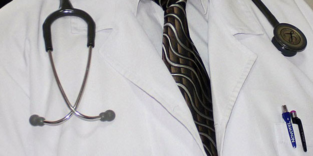 Bakan Koca aptala anlatır gibi anlatmıştı… Doktor yalanı yine sahnede