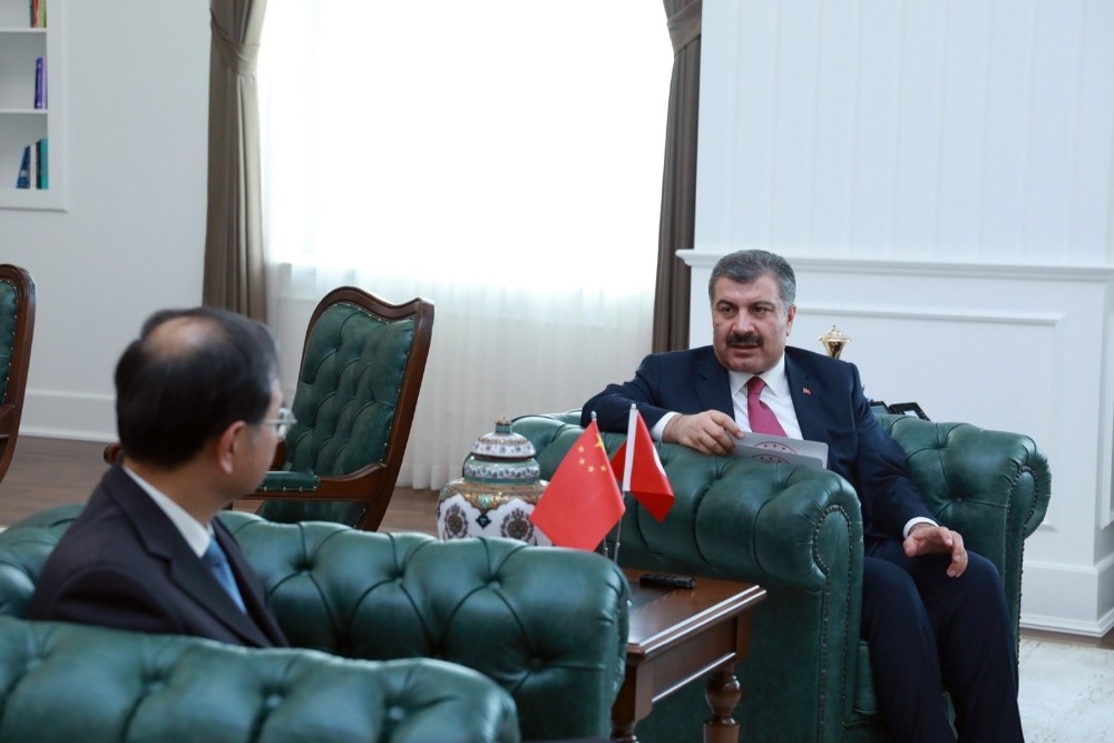 Bakan Koca Çin Büyükelçisi ile görüştü 