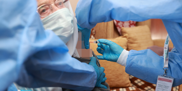 Bakan Koca dün duyurmuştu! Aşılanmaya başlandılar