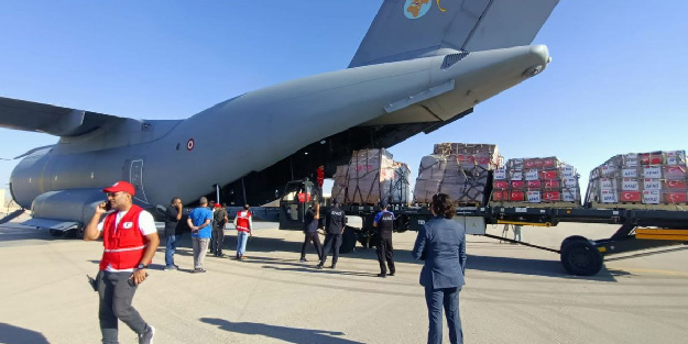 Bakan Koca duyurdu! Türkiye'nin yardımları Filistinli kardeşlerimize ulaştı