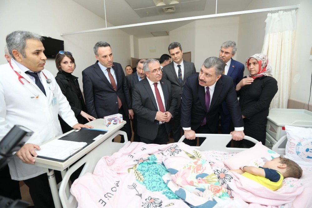 Bakan Koca, Sakarya’da böbrek nakli merkezini açtı 