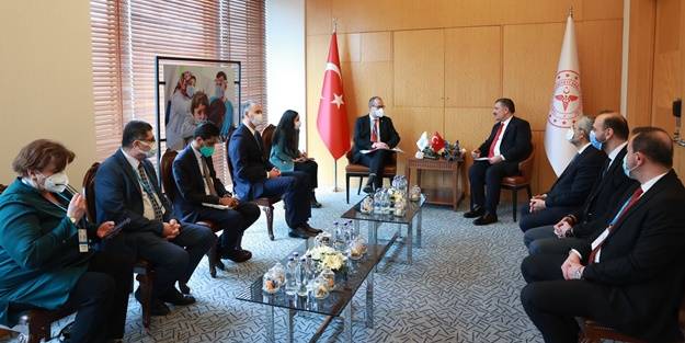 Bakan Koca teslim aldı! Türkiye'ye ödül