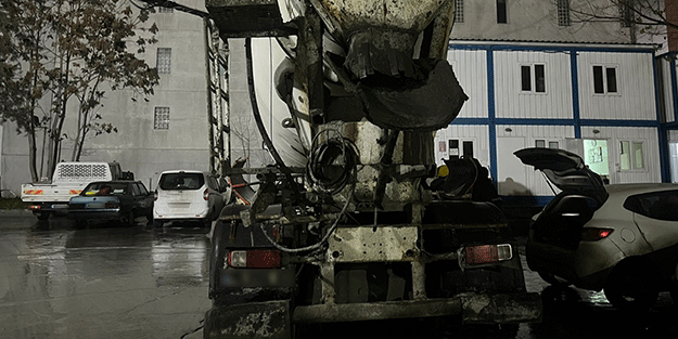 Bakan Koca’yı da çileden çıkarttı! Ambulansa yol vermedi, yola beton döktü