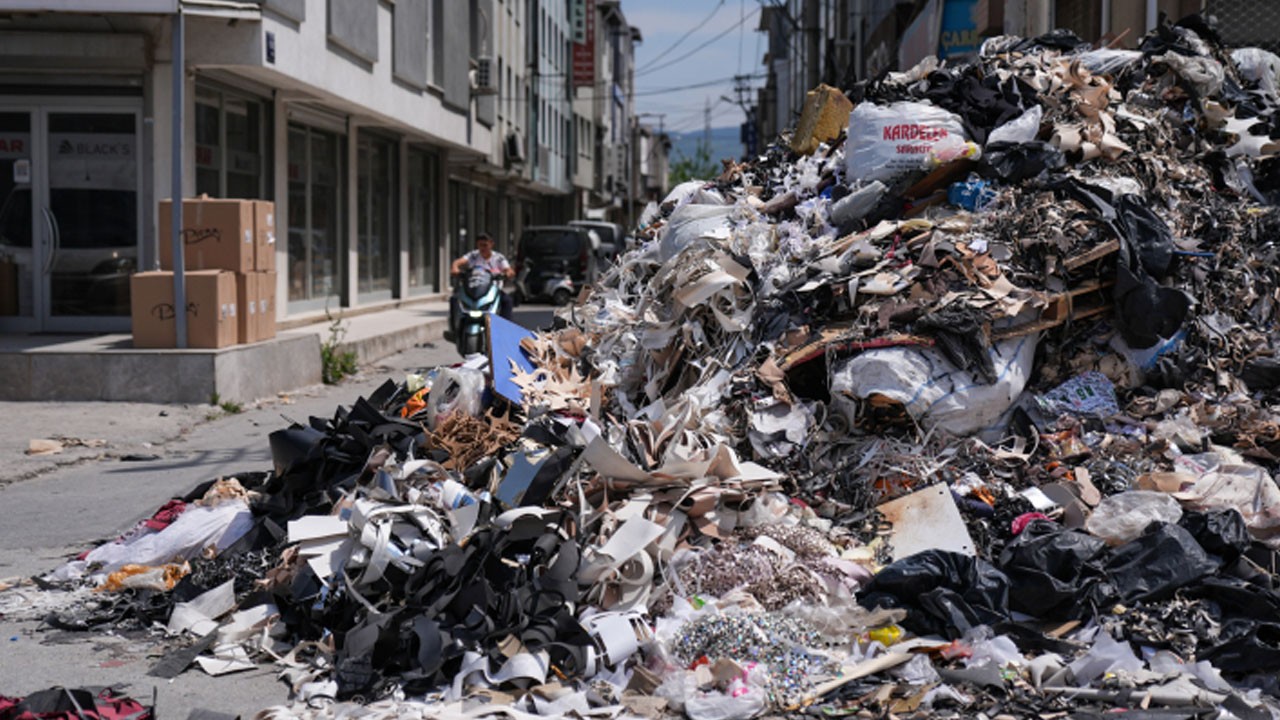 Bakan Kurum CHP’li belediyelere füze attı