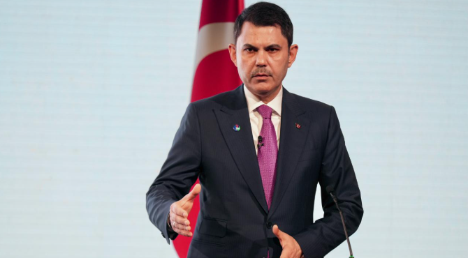 Bakan Kurum gelecek 10 yıla işaret etti: Küresel enerji düzeni değişiyor
