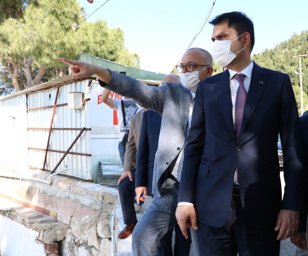 Bakan Kurum, Manisa’daki kentsel dönüşüm alanlarını inceledi 