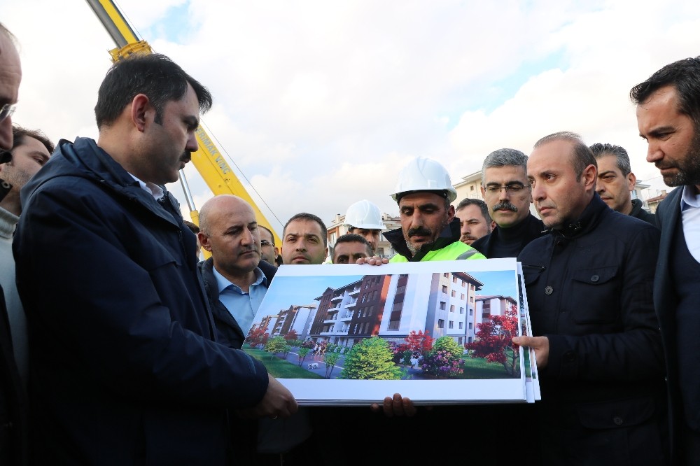 Bakan Kurum: “Van’da hasar tespiti için tüm birimlerimiz seferber oldu