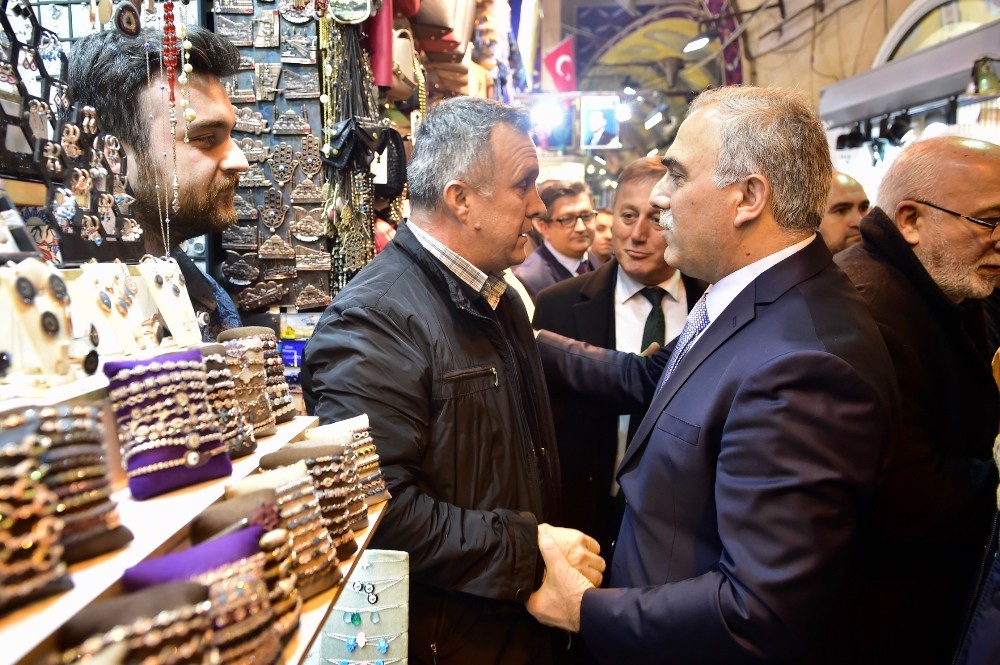 Bakan Kurum’dan Kapalıçarşı esnafına ziyaret 