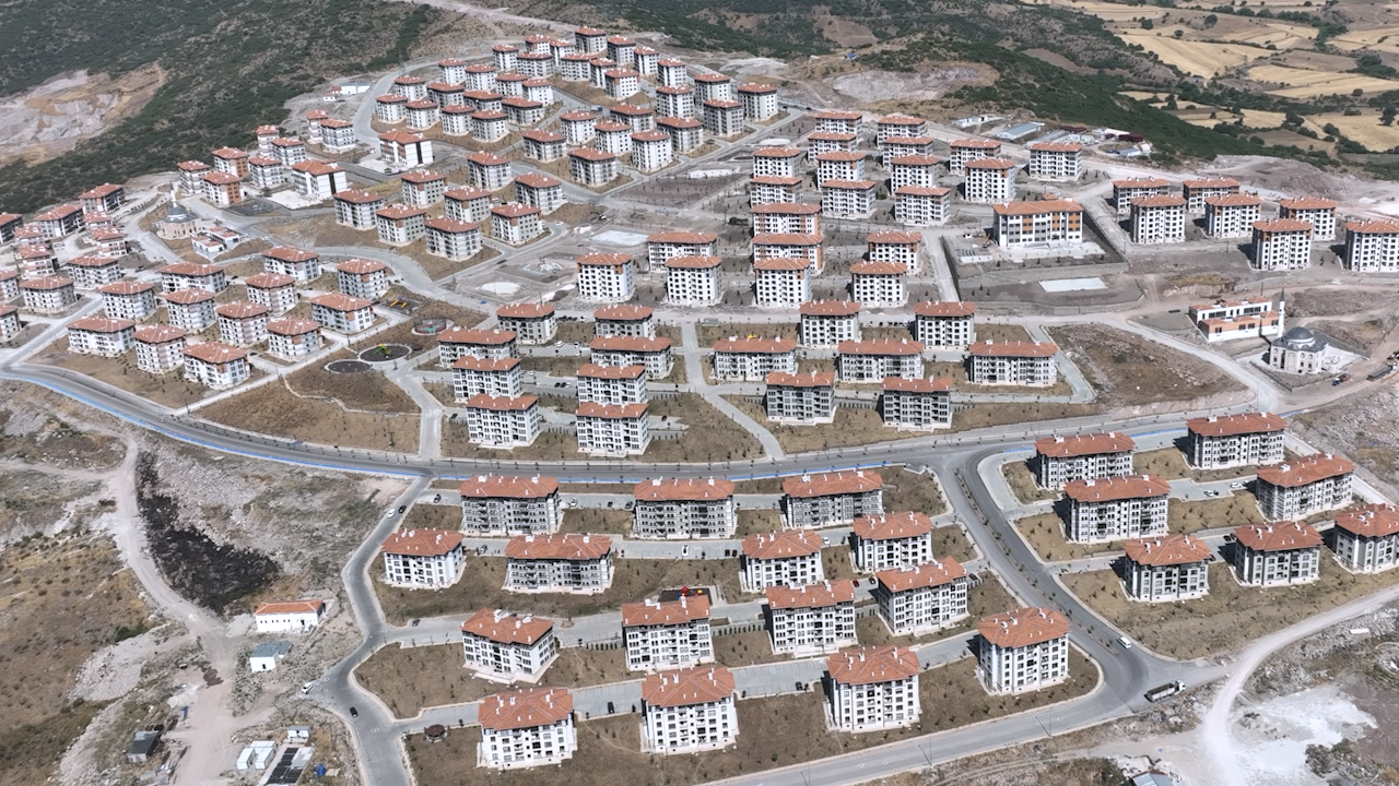 Bakan Kurum'dan sosyal konut paylaşımı