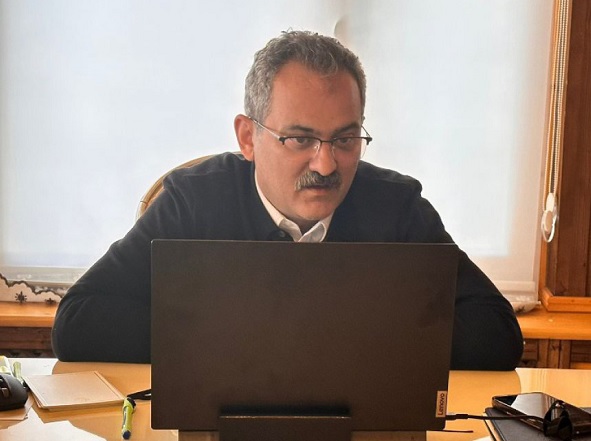 Bakan Mahmut Özer açıkladı! Deprem bölgelerinde okullar ne zaman açılacak?