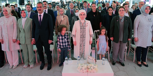 Bakan Mahmut Özer toplu açılış töreninde konuştu