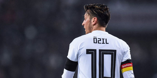 Bakan Mehmet Kasapoğlu'ndan Mesut Özil'e destek