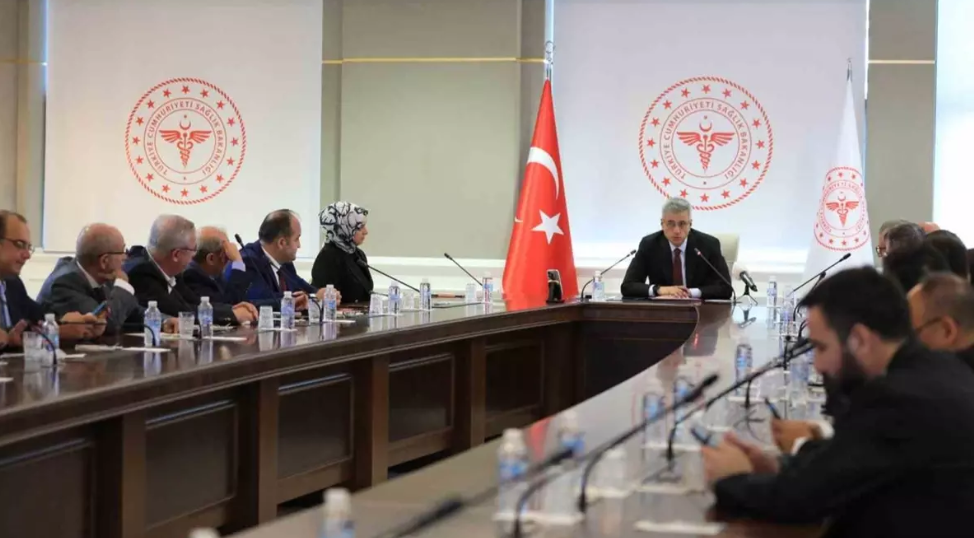 Bakan Memişoğlu'ndan 'maymun çiçeği virüsü' açıklaması