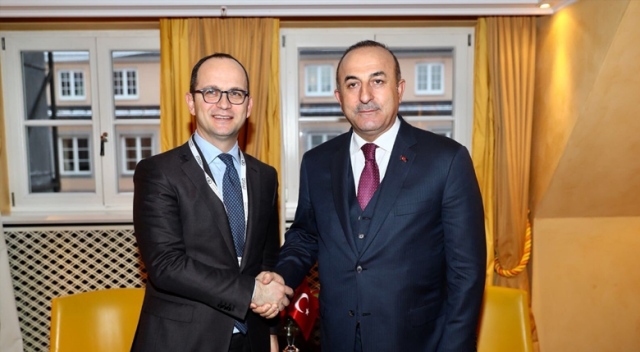 Bakan Mevlût Çavuşoğlu, Arnavut mevkidaşı ile görüştü
