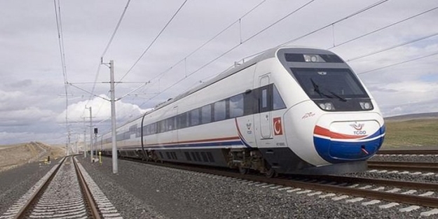 Bakan müjdeyi verdi! Bir ile daha geliyor