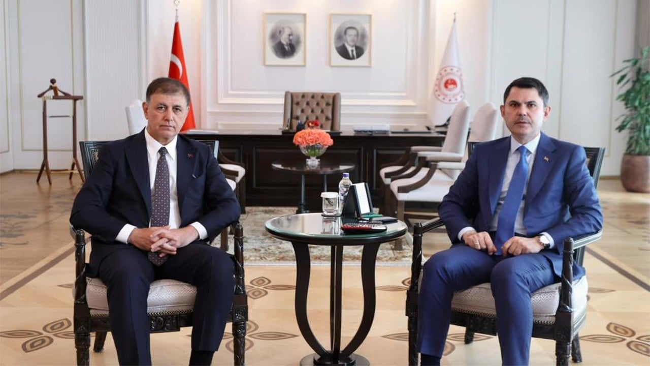 Bakan Murat Kurum, Belediye Başkanı Cemil Tugay'ı kabul etti