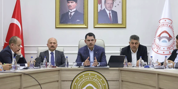 Bakan Kurum deprem bölgesinde: Tarihi yapıları ayağa kaldıracağız