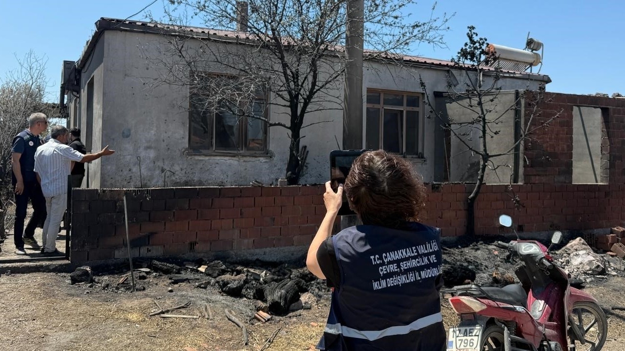 Bakan Murat Kurum: Yangınlarda 9'u Konut Olmak Üzere 26 Yapı Ağır Hasar Gördü