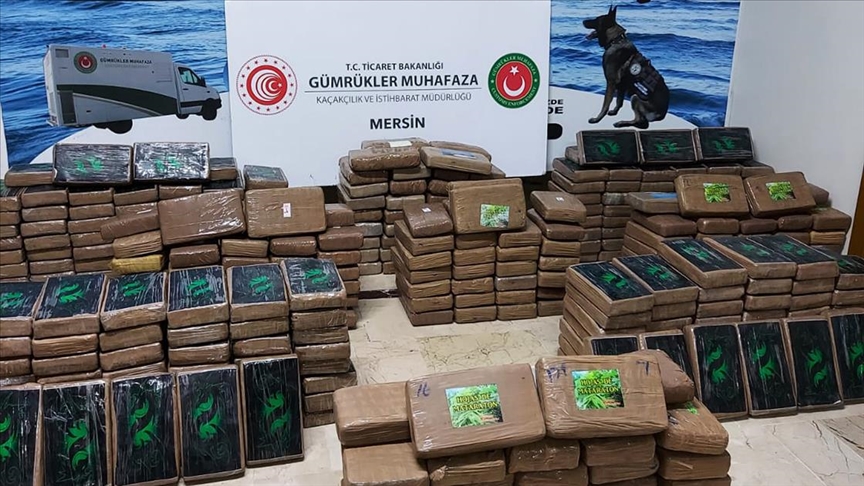 Bakan Muş, Mersin Limanı'nda 463 kilogram kokain ele geçirildiğini bildirdi