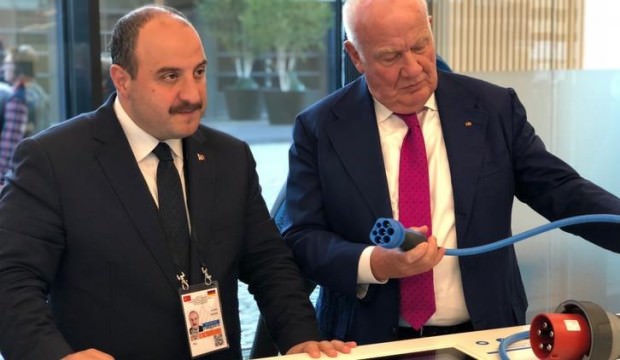 Bakan Mustafa Varank, Alman Mennekes’i ziyaret etti