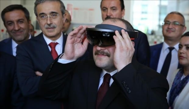 Bakan Mustafa Varank ilk ziyareti gerçekleştirdi