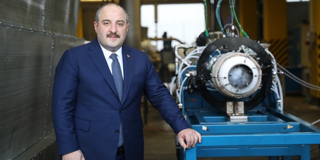 Bakan Mustafa Varank Milli Turbojet Motoru'nu test etti